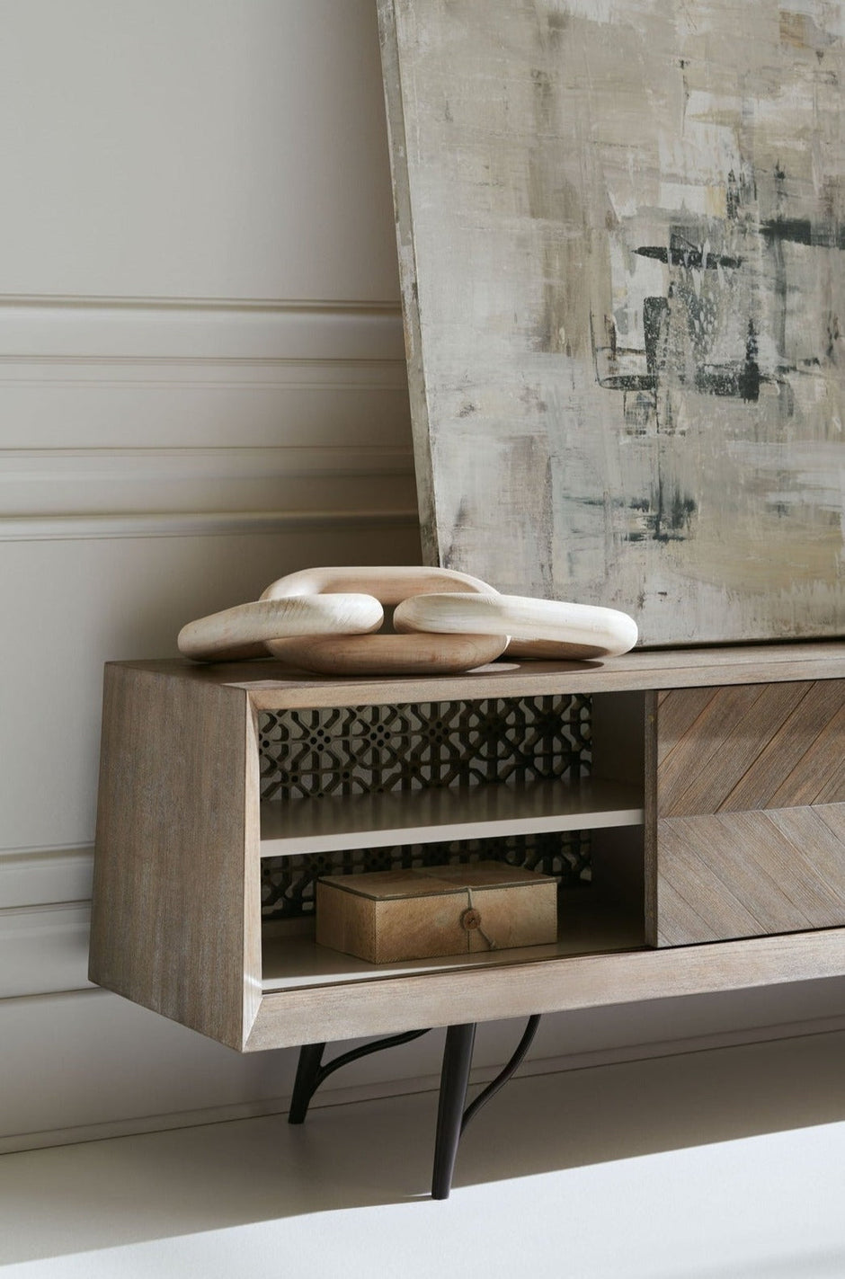 Caracole A Cut Above Entertainment Console