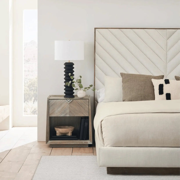 Caracole Classic Meet U in The Middle Bed