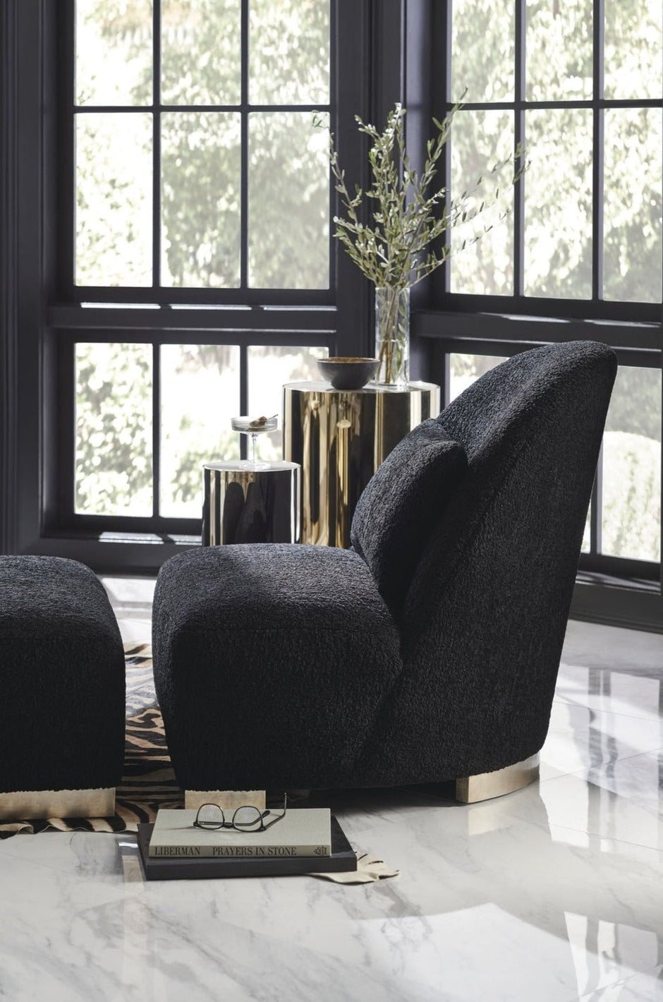 Caracole Signature Metropolitan Round About-Short Accent Table
