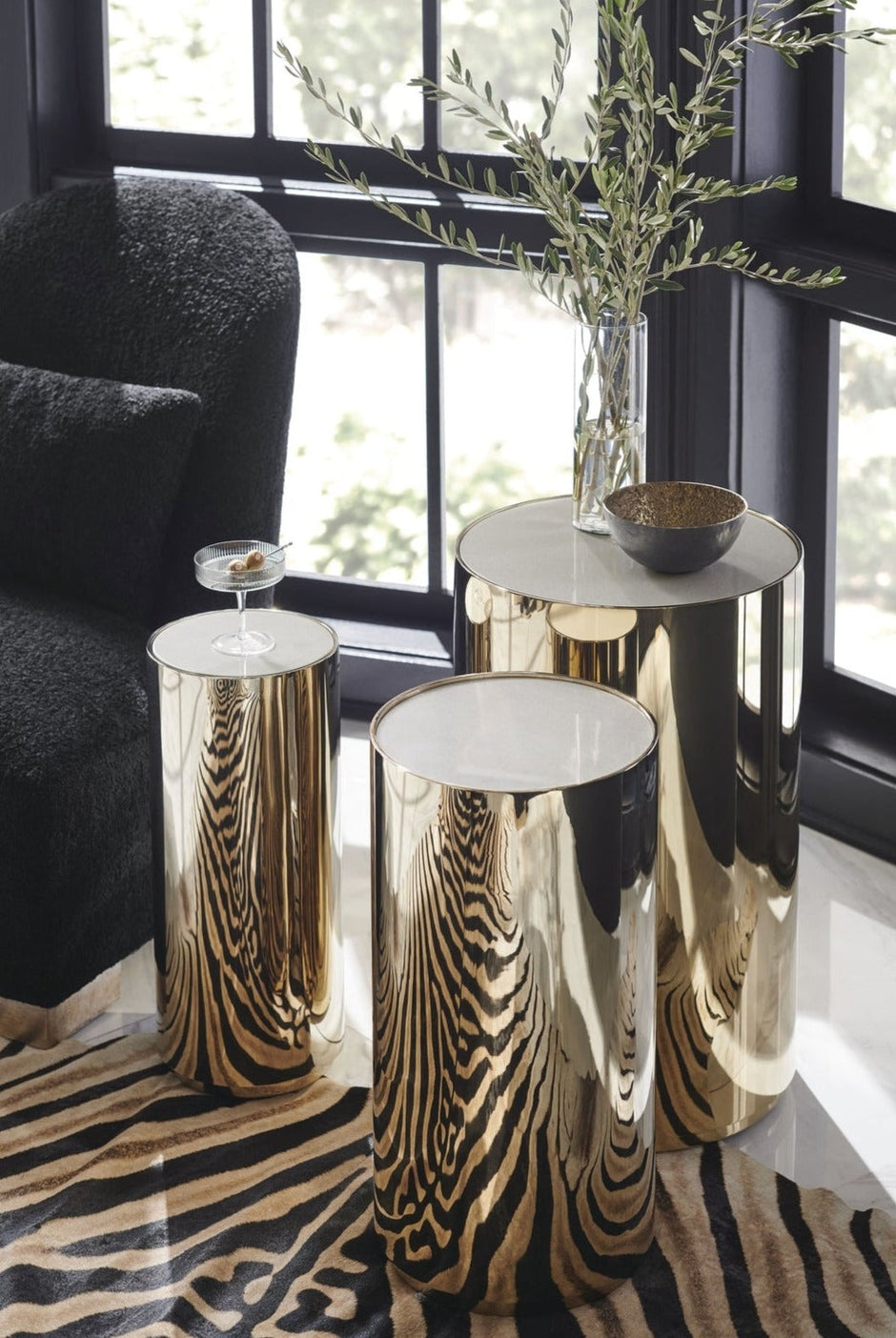 Caracole Signature Metropolitan Round About-Short Accent Table